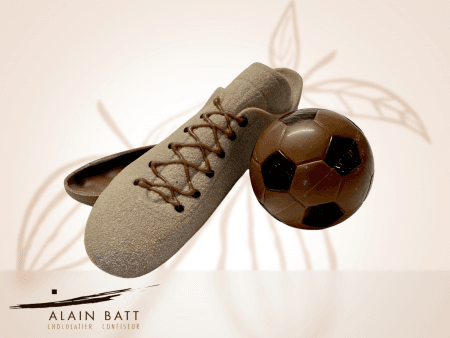 Chaussure et ballon de foot en chocolat - ref_413 - La panoplie avec chaussure au chocolat au lait