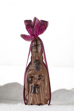Saint Nicolas en chocolat - 22cm - ref_244 - Saint Nicolas 22cm noir de 140 grammes