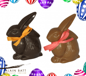 Lapin de Pâques assis