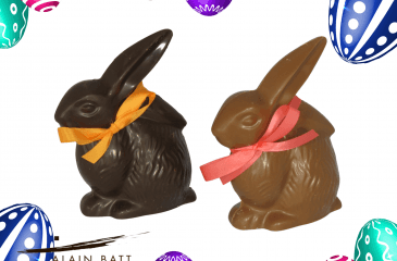 Lapin de Pâques assis