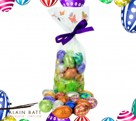 Petits oeufs de Pâques pralinés enveloppés