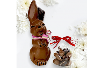 Grand Lapin rieur et sa garniture pralinée
