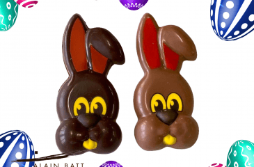 Lapin de Pâques grandes oreilles praliné