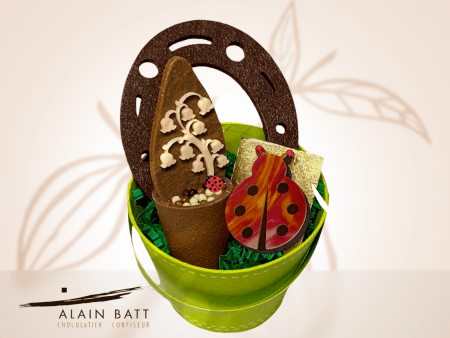 Présentation du 1er Mai avec Brin de Muguet - ref-1662 - le coffret garni