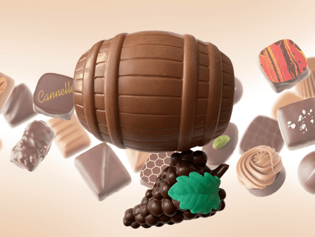 Tonneau garni de chocolat et grappe - ref_1675N - Sujet en chocolat noir