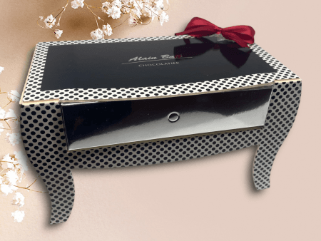 Commode garnie de chocolats - ref-1757 - Coffret de 200g
