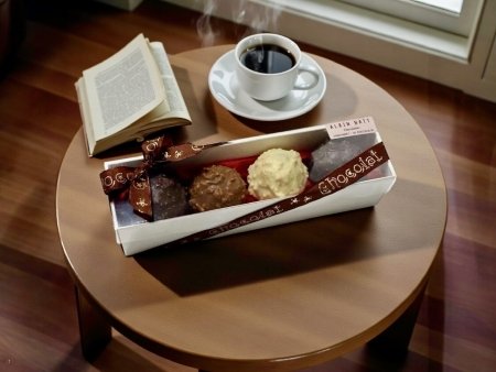 Coffret de 4 Boulets pralinés - ref-1813 - Coffret de bouchées assorties